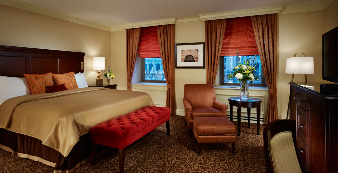 Guestroom, Omni Pittsburgh, Pennsylvania