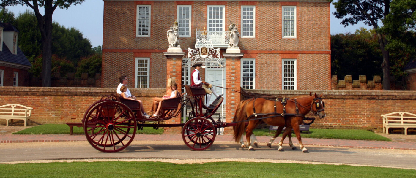 Colonial Williamsburg Governor's Palace, Holidays to Virginia