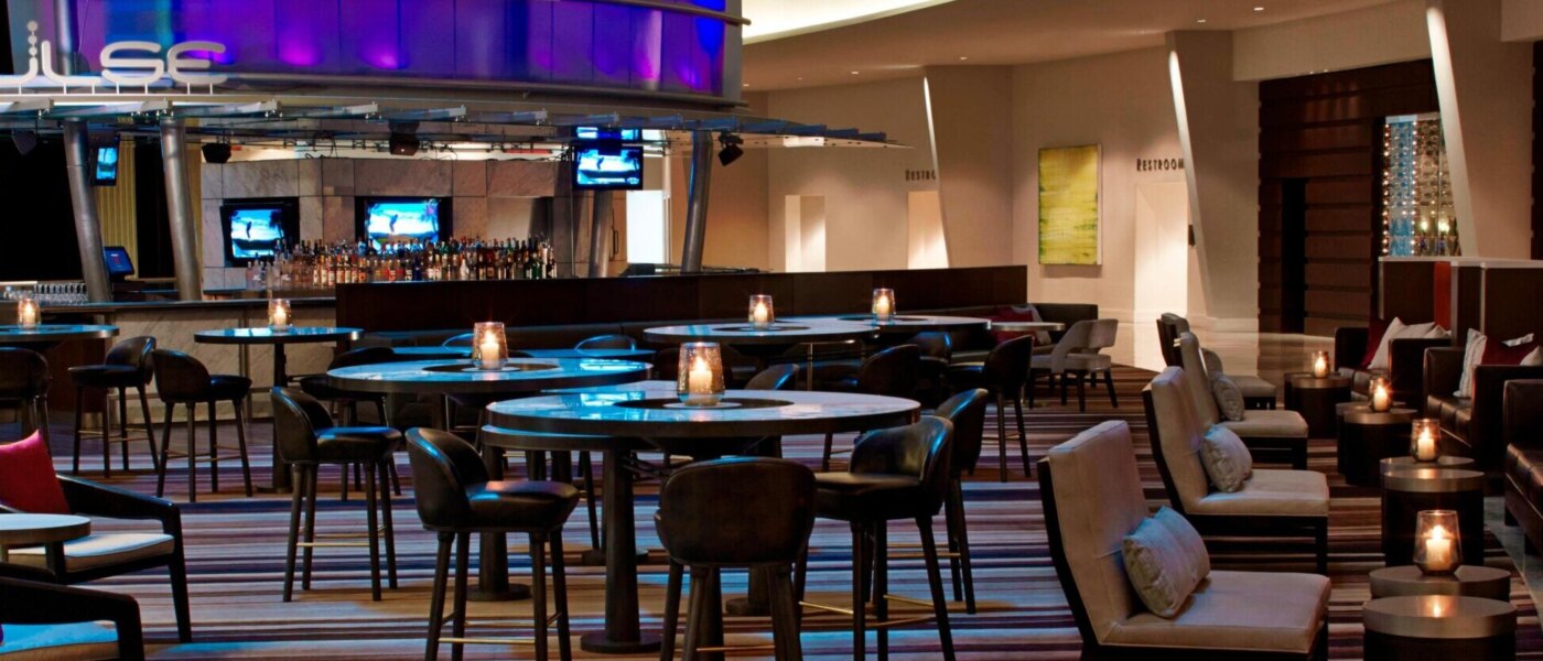 Pulse Bar Atlanta Marriott - Holidays to Atlanta