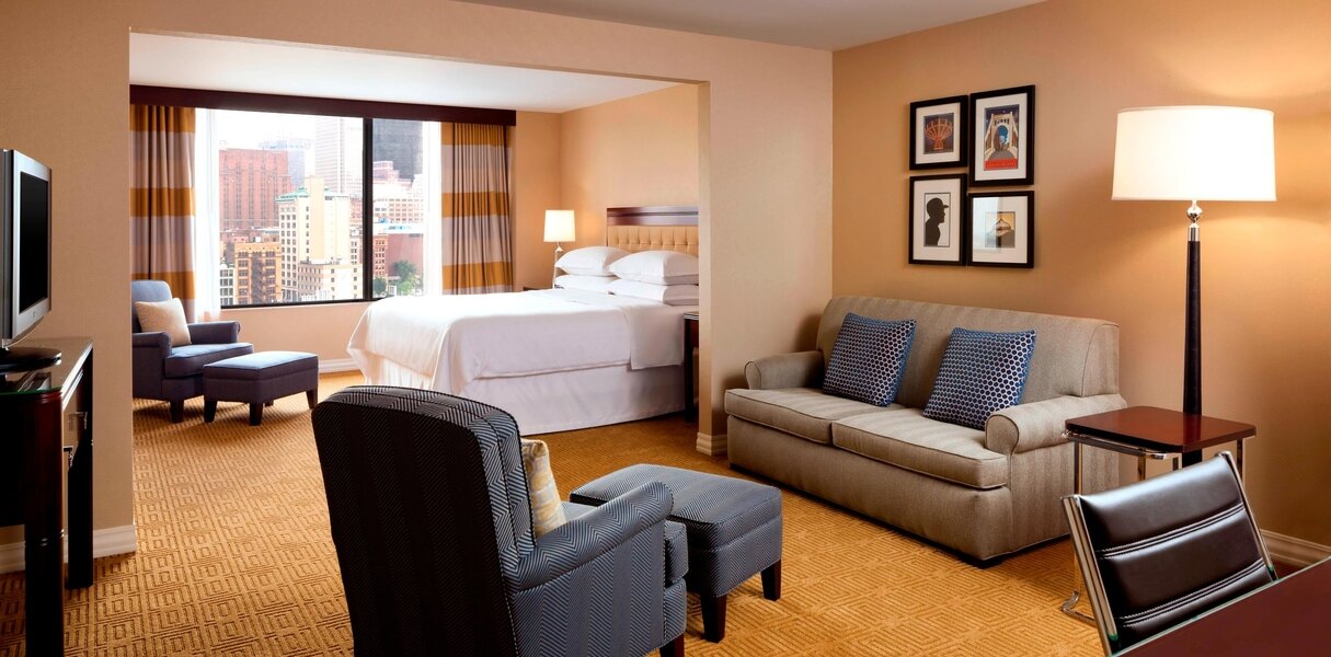 king parlour suite guestroom, Sheraton pittsburgh, pennsylvania