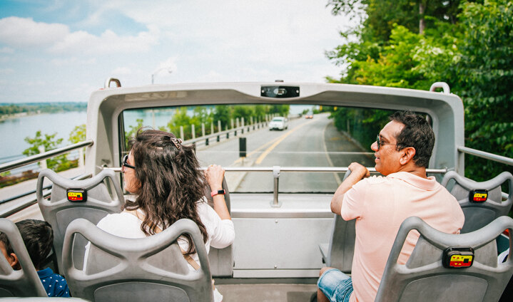 Hop-on hop-off sightseeing, Ottawa, Ontario Holiday