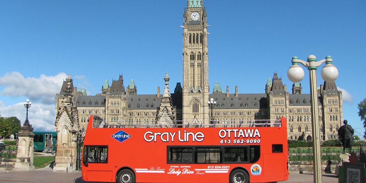 Hop-on hop-off sightseeing, Ottawa, Ontario Holiday