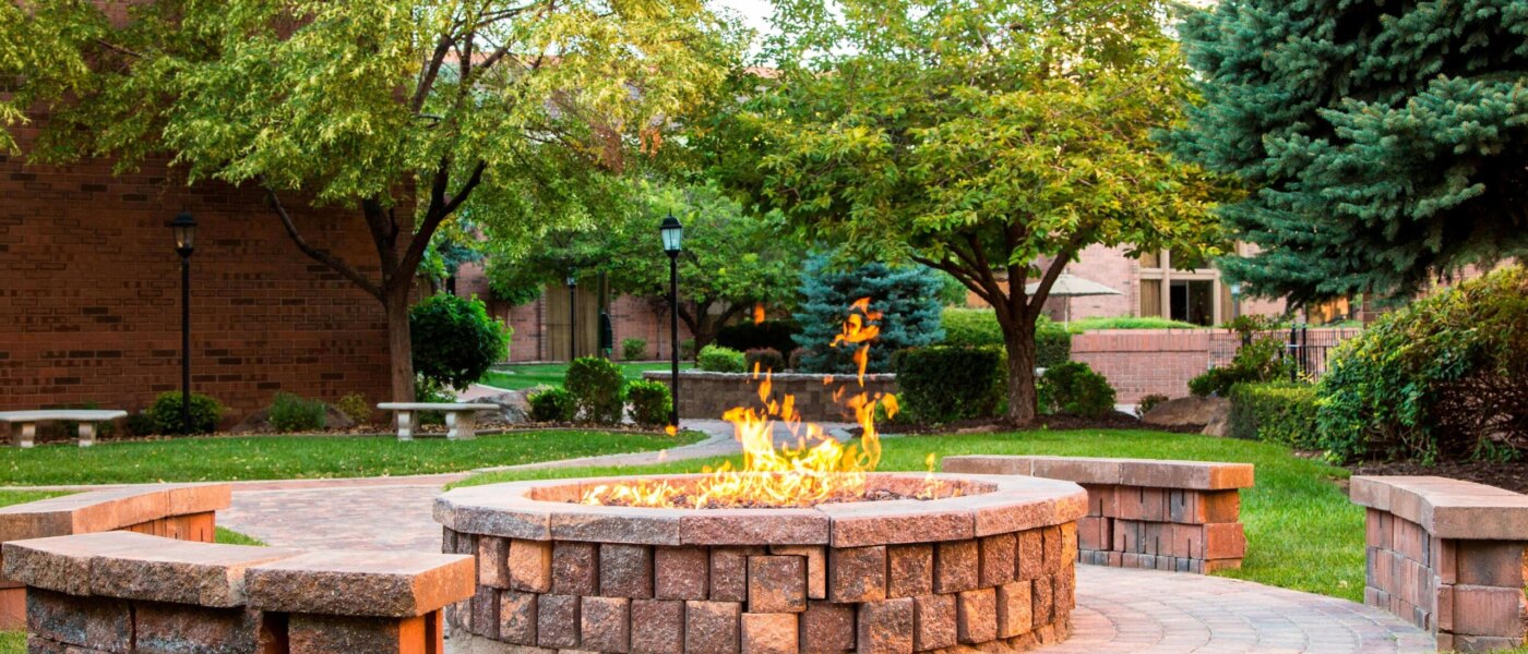 Courtyard Firepit - Sheraton Salt Lake City - Holidays to Utah