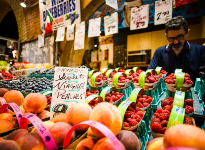 Toronto Walking Food Tour from Toronto